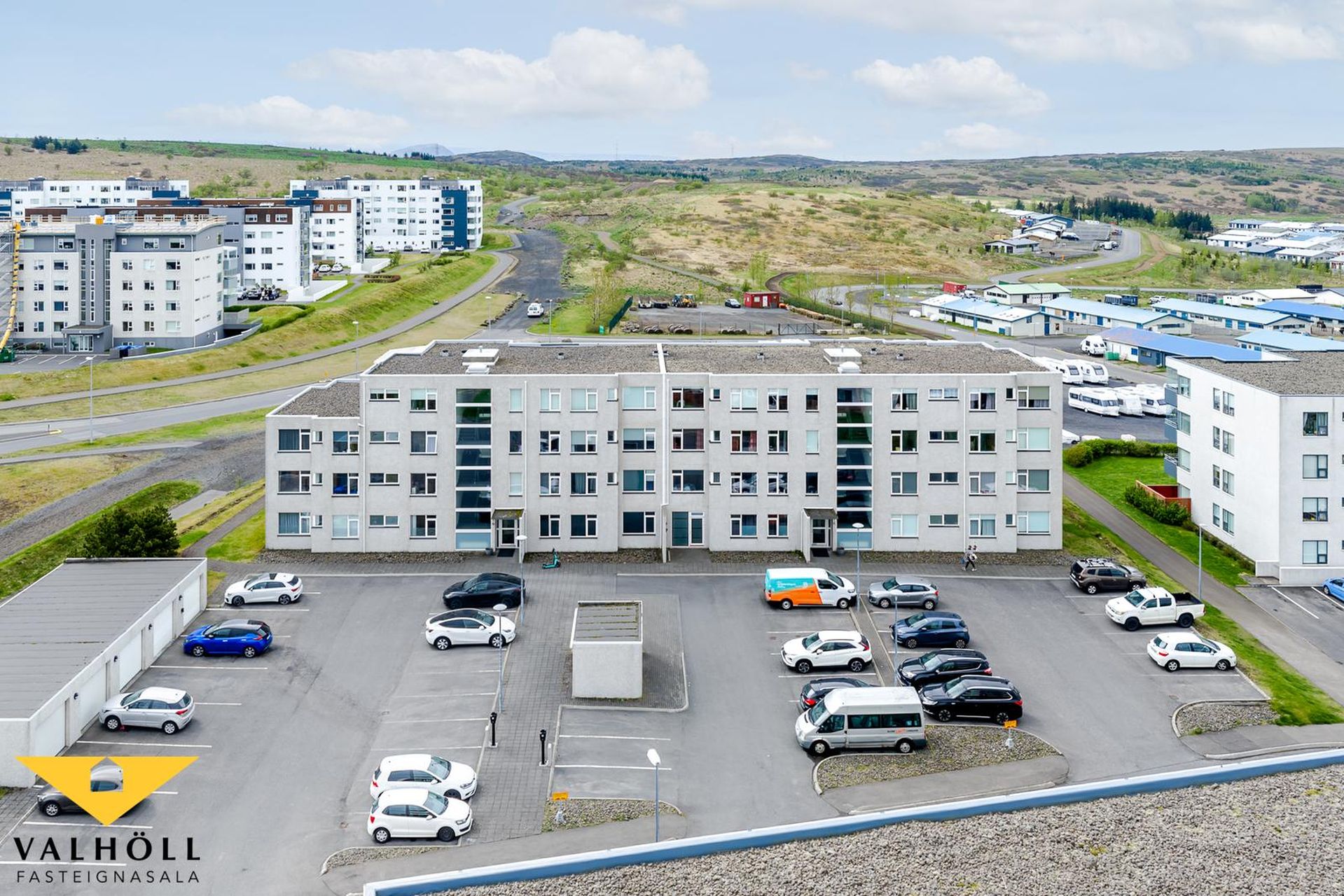 Aðal mynd